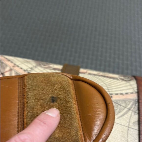 100% genuine leather Brown and Tan Mittens with Faux Fur Trim - Picture 7 of 13